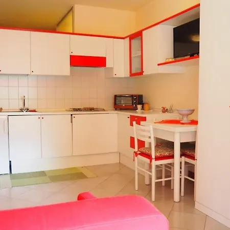 With Swimming Pool On The Apartman *